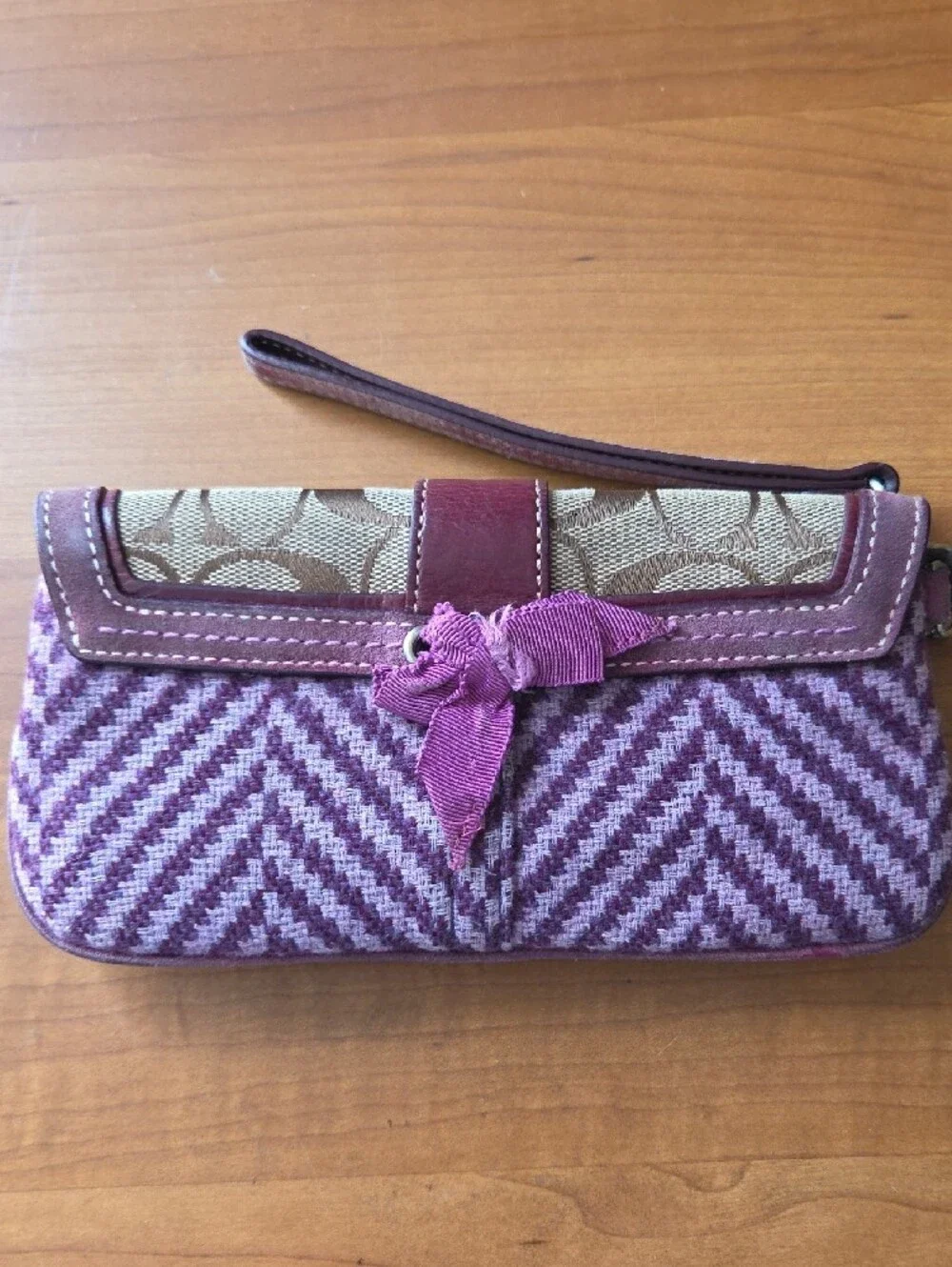 Coach RARE SOHO Purple Herringbone Wristlet Clutch with Buckle Detail - Picture 6 of 16